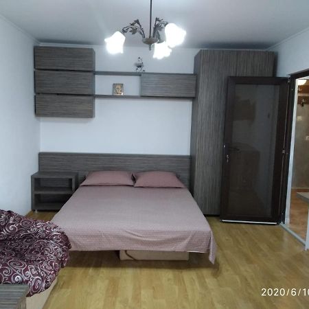 Iarina Ap Decomandat 2 Cam Sat Vacanta Mamaia 康斯坦察 外观 照片